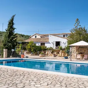 Bed & Breakfast Hacienda La Buena Vida En, Algarinejo